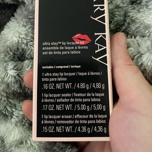 Mary Kay Ultra Stay Lip Lacquer Kit in Cherry